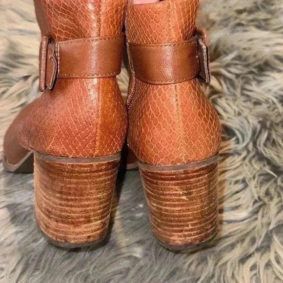 Anthropologie Seychelles Brown Side Zip Ankle Heel Bootie Size 8.5 - Picture 9 of 14